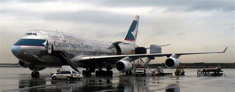 plane bdscr|New Life to Old Jumbos: 747.